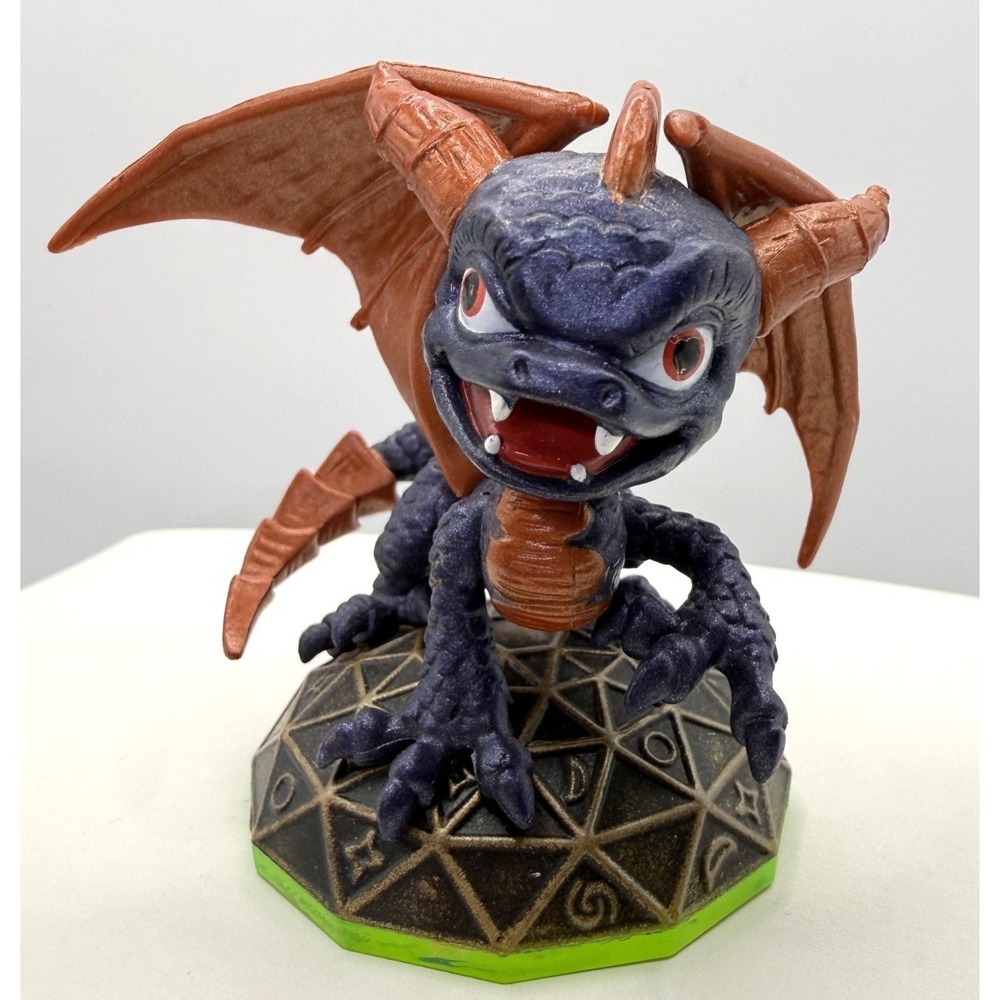 Skylanders Spyro's Adventure Legendary Dark Spyro Dragon Series 1 Figure